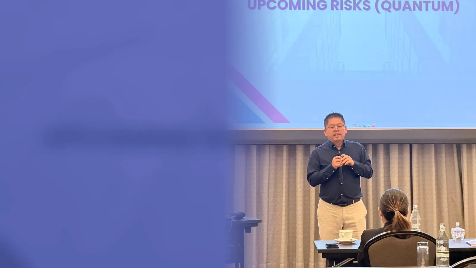 ผู้บริหาร Uni Security บรรยายเรื่องความเสี่ยงไซเบอร์ให้ผู้บริหารและทีม IT ขององค์กร